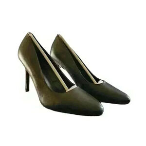 Women's  black Pumps / Size 9